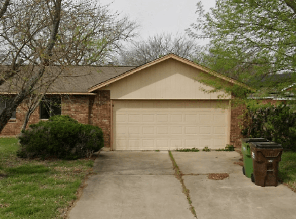 1104 Long Meadow Dr - Round Rock, TX