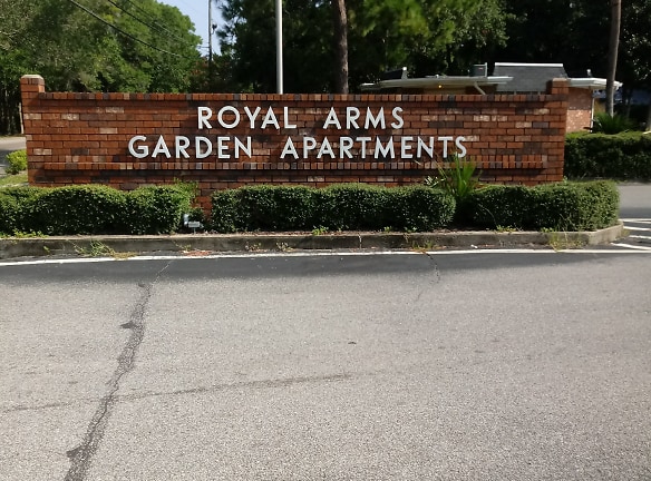 Royal Arms Apartments - Panama City, FL