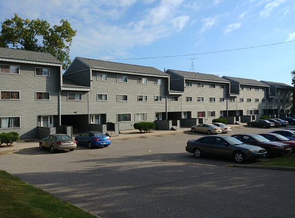 Parkview Terrace Apartments - Saint Cloud, MN