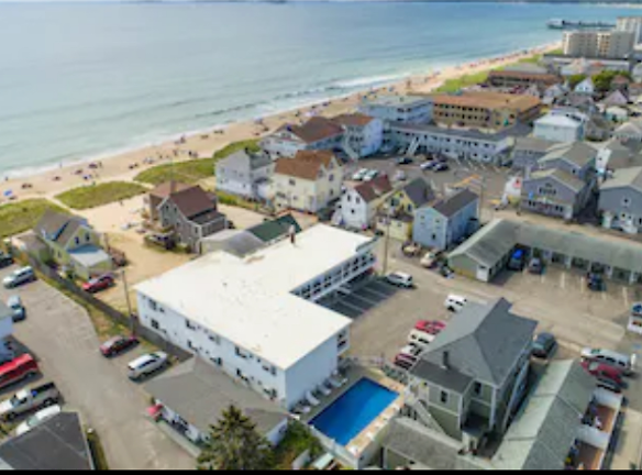 8 Traynor St unit 2 - Old Orchard Beach, ME