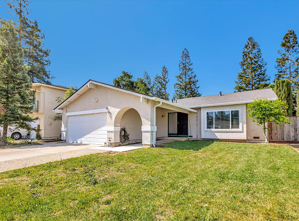 4887 Pinemont Dr - Campbell, CA