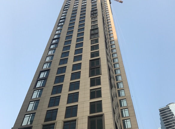 One Bennett Park Tower/Parking Garage Chicago, IL Apartments - Chicago, IL