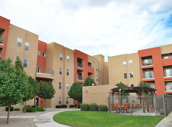 La Terraza Apartments - Albuquerque, NM