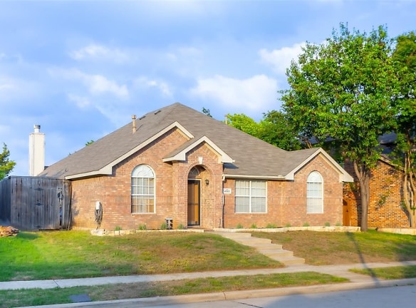 4560 Crooked Ridge Dr - The Colony, TX