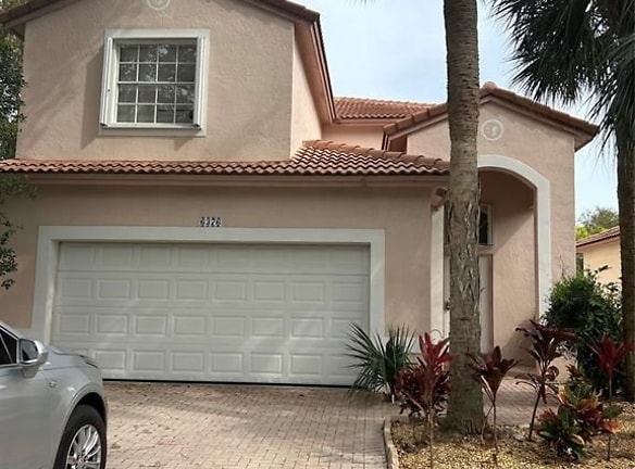 6376 NW 39th Ct - Coral Springs, FL