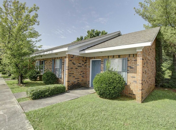 Hensley Square Apartments - Florence, AL