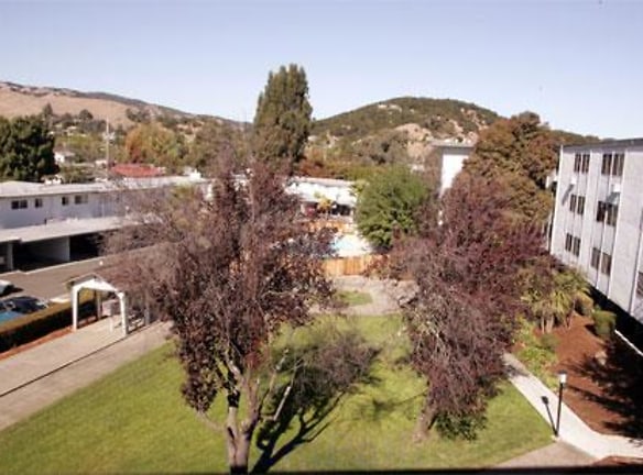 Terra Linda Manor - San Rafael, CA