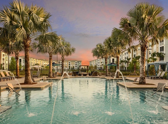 Sola South Lux Apartments - Jacksonville, FL