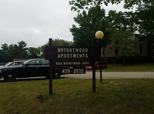 Bryantwood Apartments - Maple Plain, MN