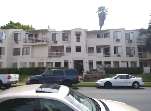 Chamoune Gardens Apartments - San Diego, CA