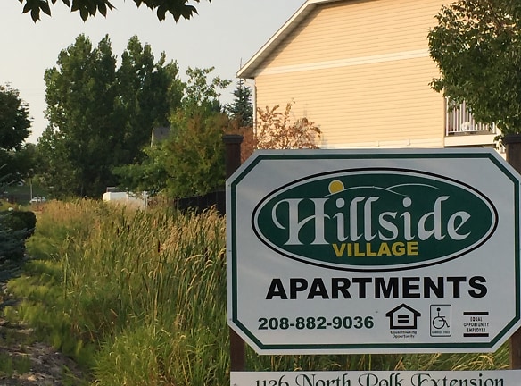 Hillside Village Apartments - Moscow, ID