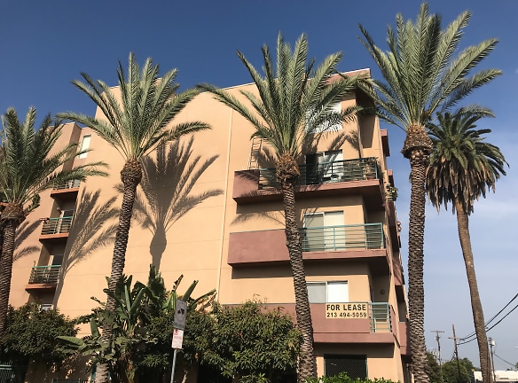 One Santa Fe Apartments - Los Angeles, CA