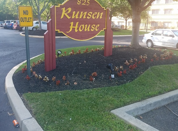 Runsen House Senior Housing Apartments - Runnemede, NJ