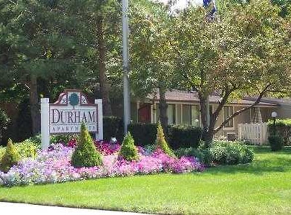 37933 Durham Dr - Sterling Heights, MI