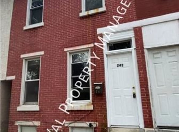 242 Minor St - Norristown, PA