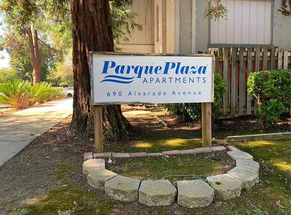 Parque Plaza Apartments - Davis, CA