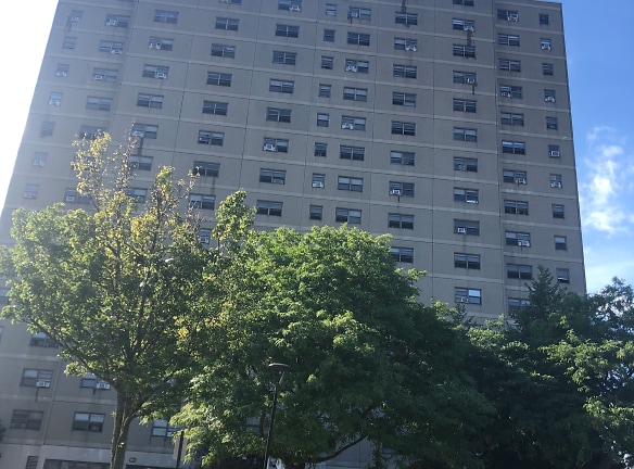 Parenti Villa Apartments - Providence, RI