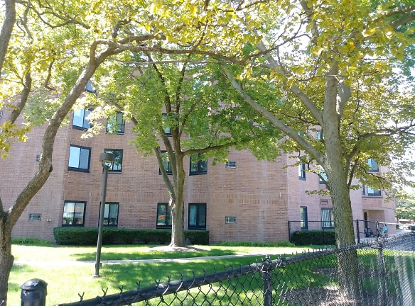 West Byron Place Apartments - Chicago, IL