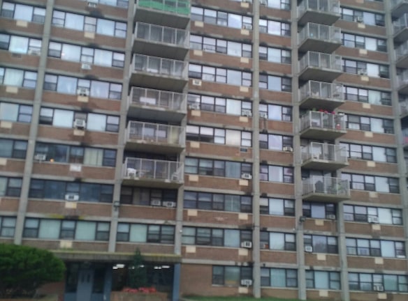 Bay Towers Co Apartments - Rockaway Park, NY