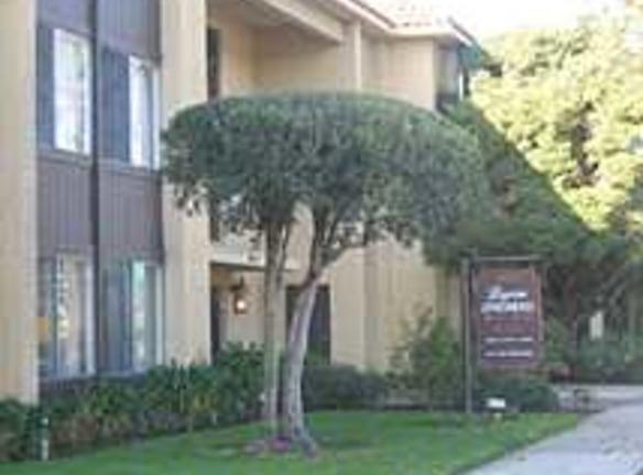 Bayview Apartments - San Mateo, CA