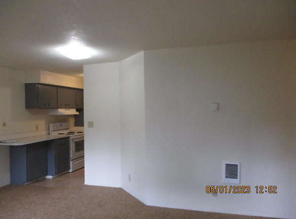 555 W 8th Ave unit 3 - Eugene, OR