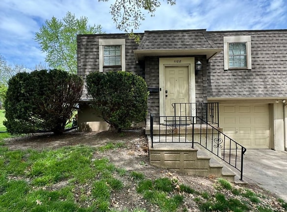 1108 E South Ave - Independence, MO