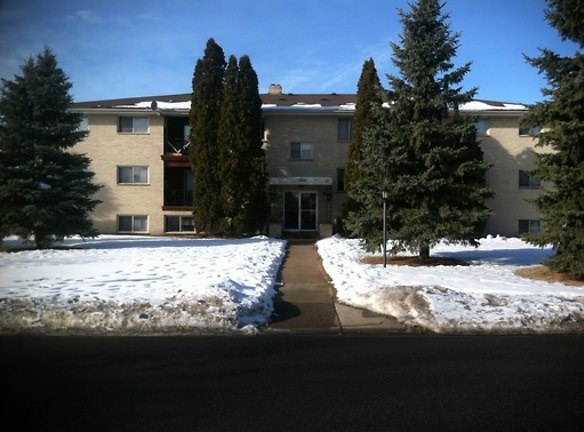 Dakotah Apartments - Coon Rapids, MN