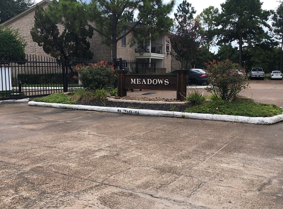 Meadows On Blue Bell Apartments - Houston, TX