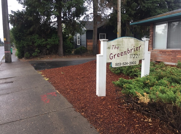 The Greenbrier Apartments - Portland, OR