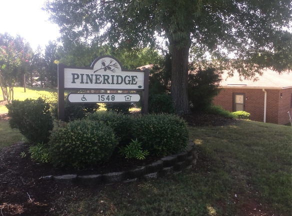 Pineridge Apartments - Greenwood, SC