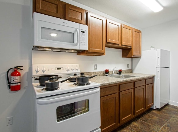 Woodworth Park Apartments - North Lima, OH