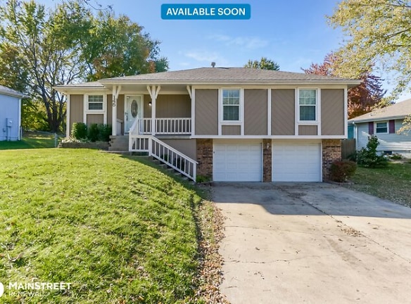 145 SW 26th St - Blue Springs, MO