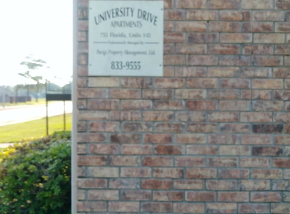 University Drive Apartments - Beaumont, TX