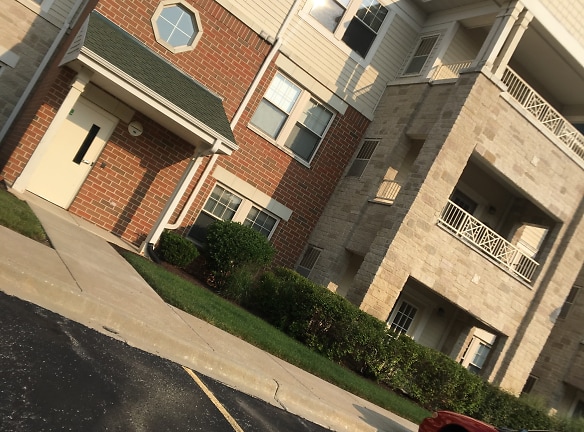 SMITH CROSSING PHASE II Apartments - Orland Park, IL