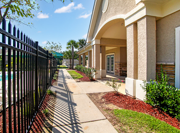 Village Place Apartments - Gulfport, MS