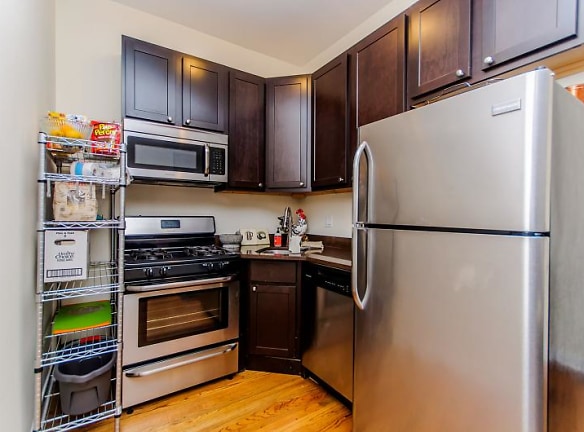 1827 N Hermitage Ave unit 2F - Chicago, IL