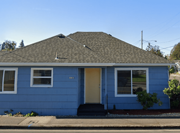 683 N First Ave - Stayton, OR