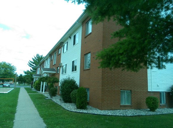 Campus Habitat Central Apartments - Mount Pleasant, MI