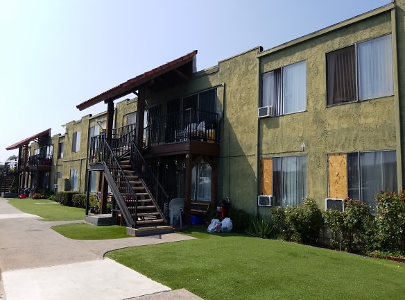 Covina Manor Apartments - West Covina, CA
