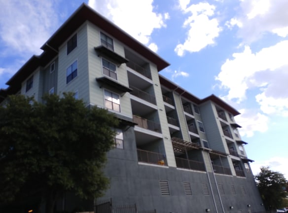 La Vista De Guadalupe Apartments - Austin, TX