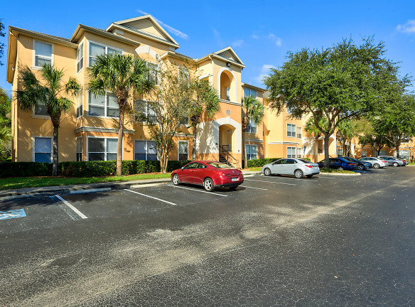 Tuscany Bay Apartments - Tampa, FL