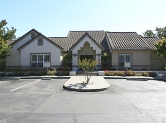 Hacienda Commons - Pleasanton, CA