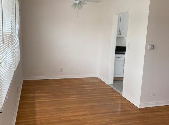 1139 S Holt Ave unit 3 - Los Angeles, CA