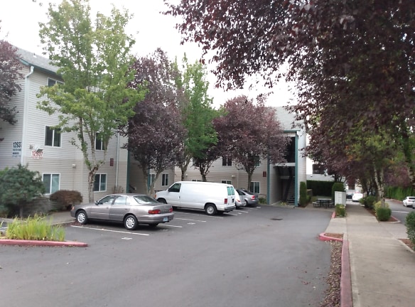 Silver Bells Apartments - Portland, OR