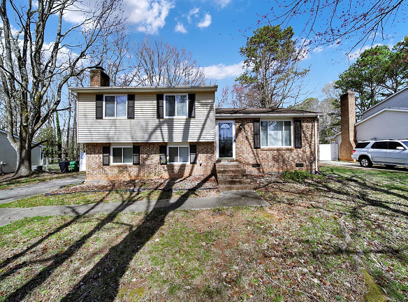6230 Holly Knoll Dr - Charlotte, NC