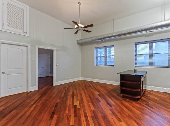 1116 W Leland Ave #2A - Chicago, IL