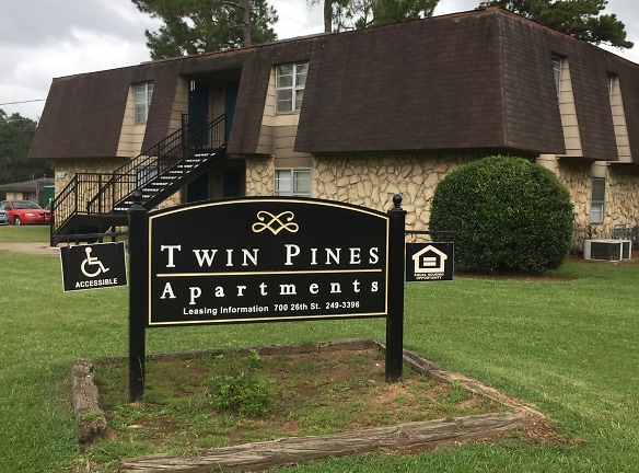 Twin Pines Apartments - Mccomb, MS