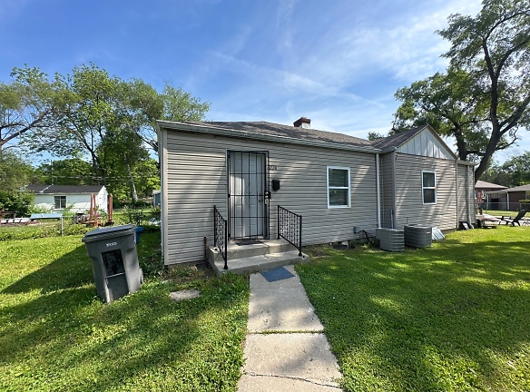 3038 W 18th St - Indianapolis, IN