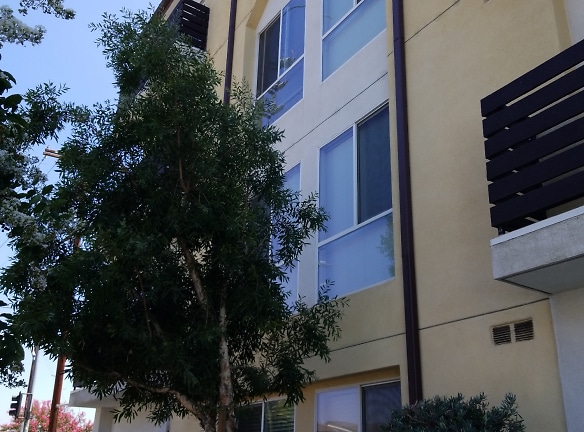 Tobias Terrace Apartments - Panorama City, CA