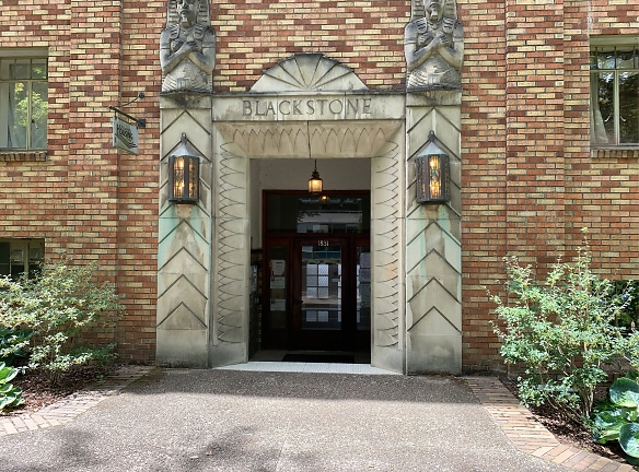 Blackstone Residence Hall Apartments - Portland, OR